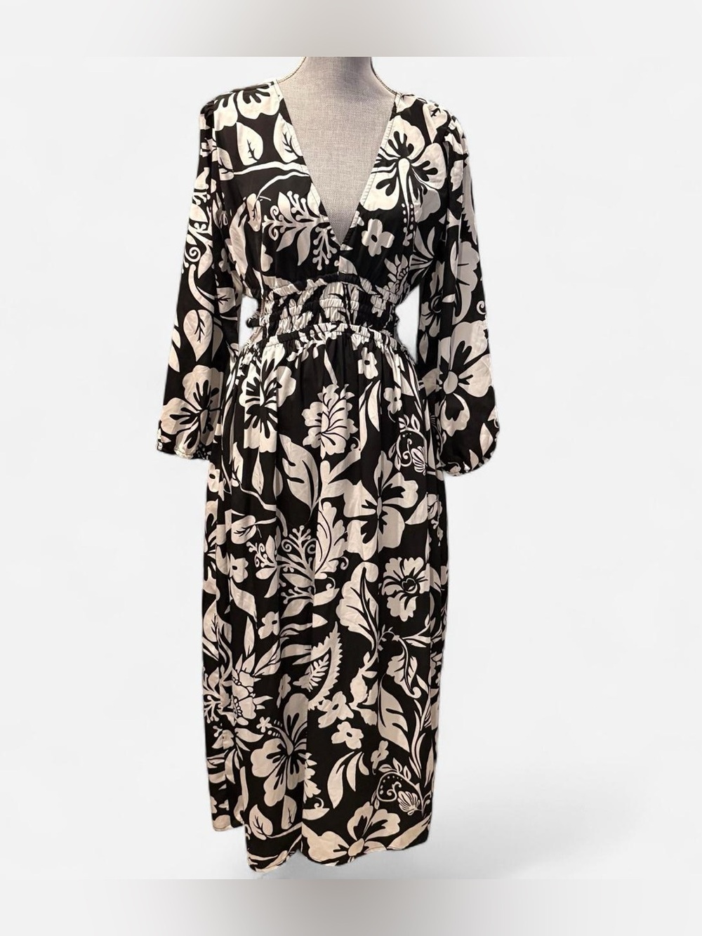 Indulge in Style Black and White Floral Maxi Dress | NWOT | Size L
